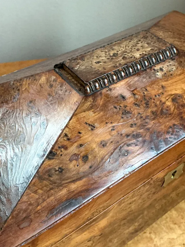Vintage Burl and Brass Decorative Box — additional photo 6