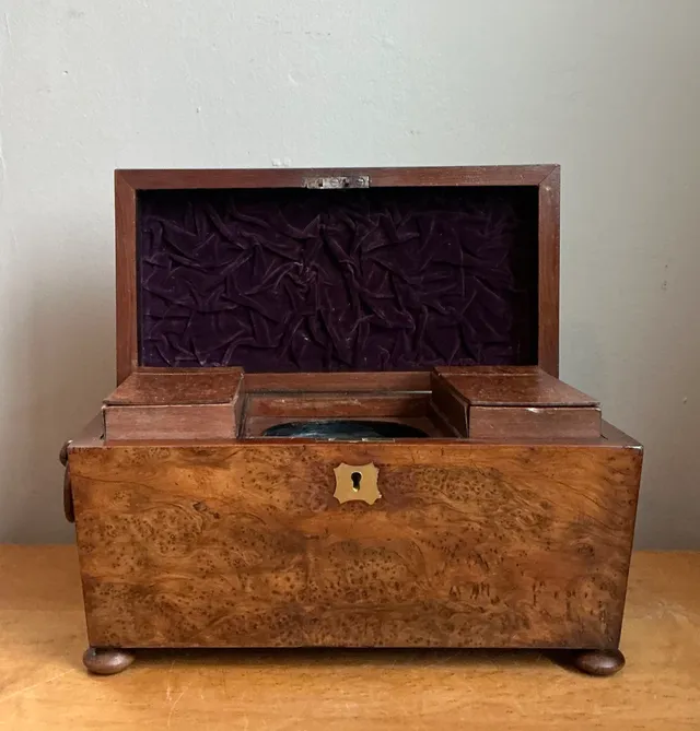 Vintage Burl and Brass Decorative Box — additional photo 8