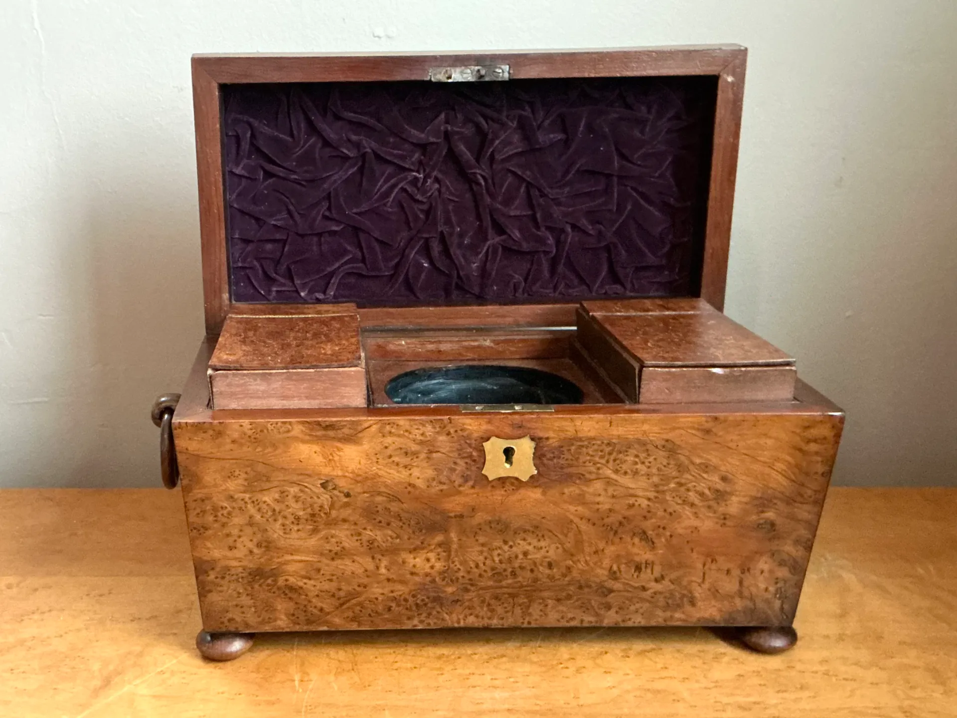 Vintage Burl and Brass Decorative Box — additional photo 4