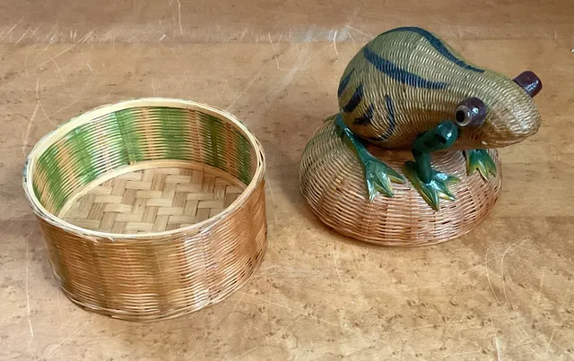 Vintage Shanghai Weave Frog Basket — additional photo 5