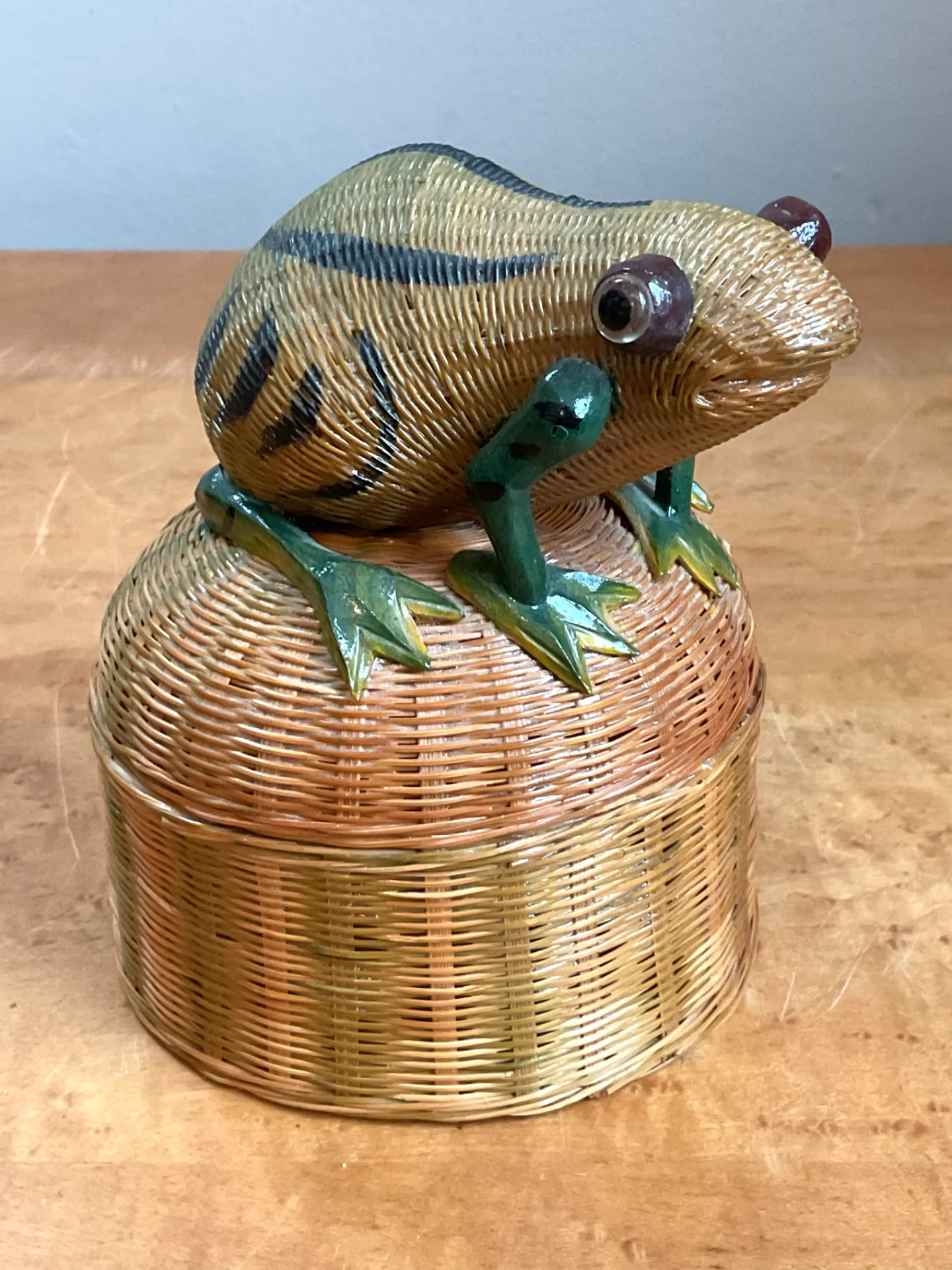 Vintage Shanghai Weave Frog Basket — additional photo 2