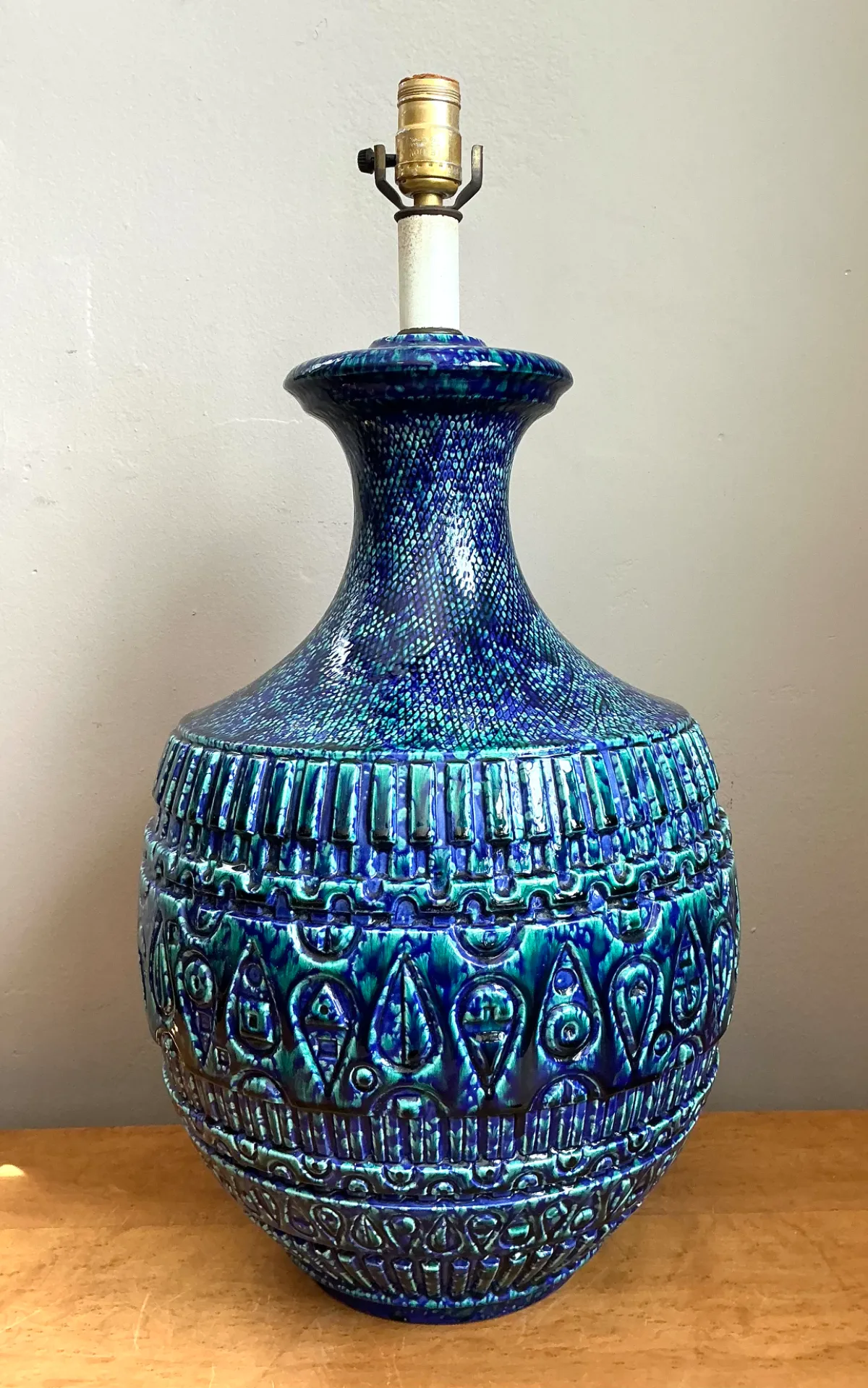 Vintage MCM Blue Glazed Ceramic Lamp — additional photo 3