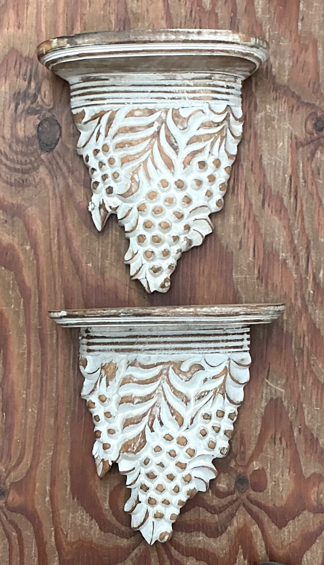 Vintage Carved Wood Grape Wall Brackets - Pair — additional photo 5