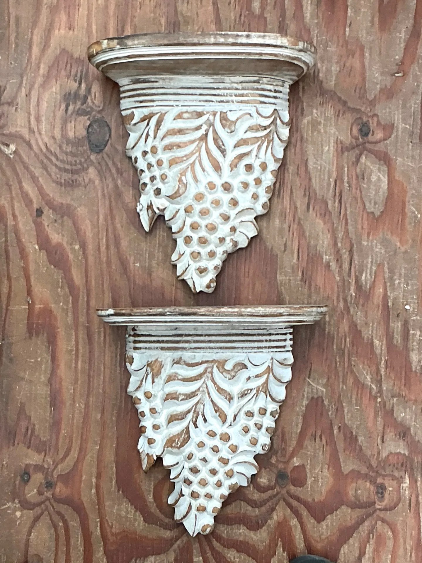 Vintage Carved Wood Grape Wall Brackets - Pair — additional photo 6
