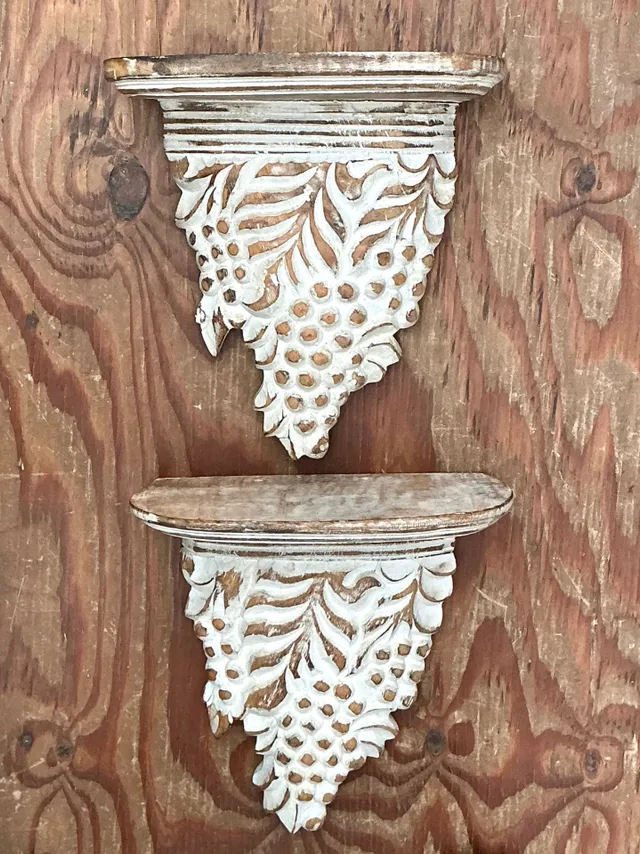 Vintage Carved Wood Grape Wall Brackets - Pair — additional photo 3