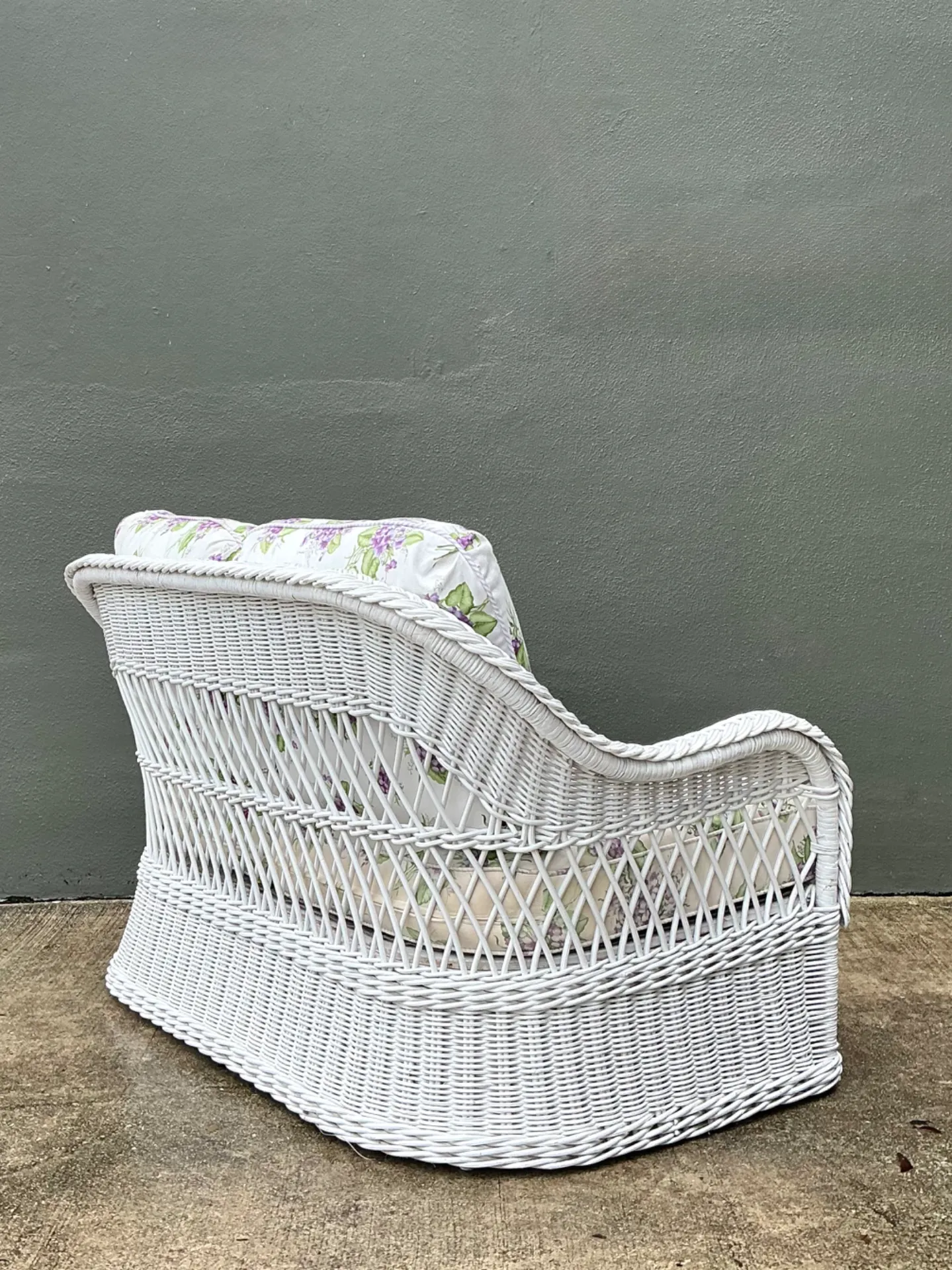 Vintage Lexington Braided White Rattan Love Seat — additional photo 6