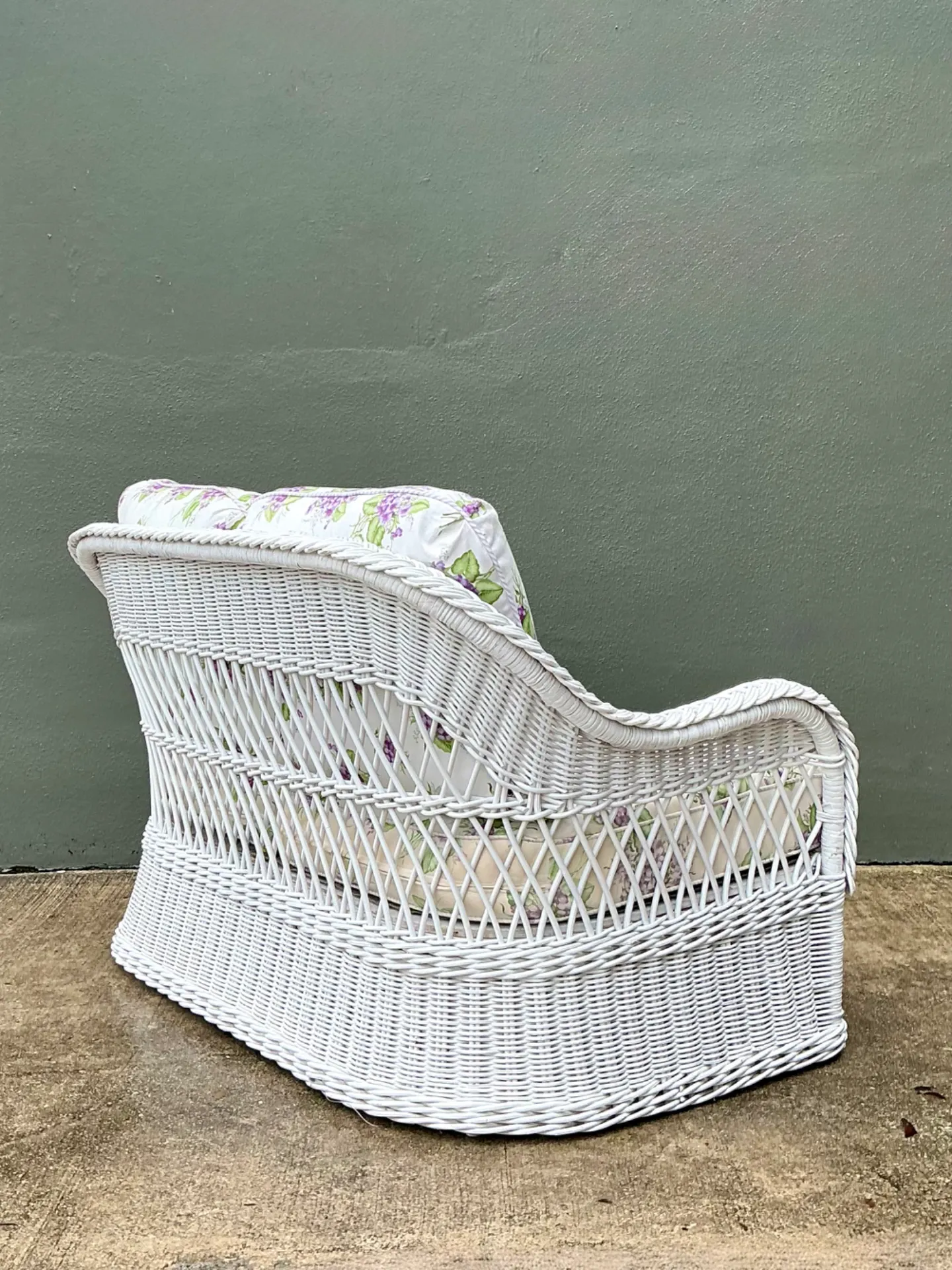 Vintage Lexington Braided White Rattan Love Seat — additional photo 3