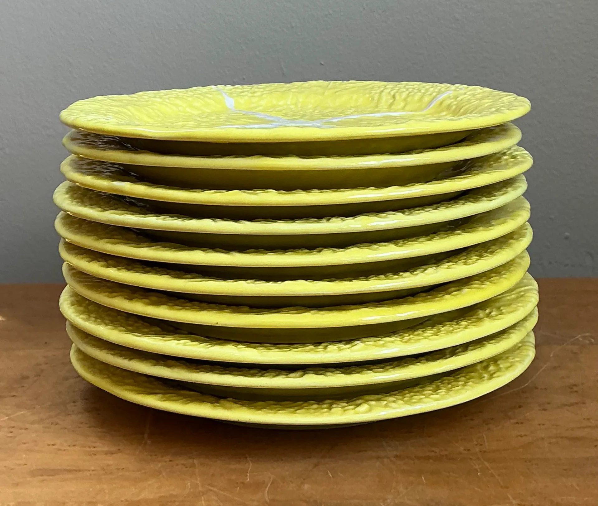 Vintage Portuguese Yellow Cabbage Leaf Plates — additional photo 1