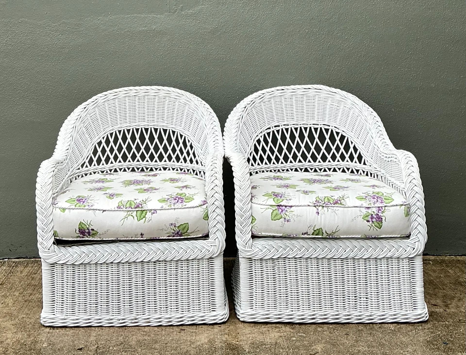 Vintage Lexington Braided White Rattan Lounge Chairs - A Pair — additional photo 4