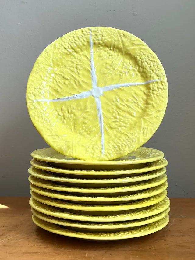 Vintage Portuguese Yellow Cabbage Leaf Plates — additional photo 7