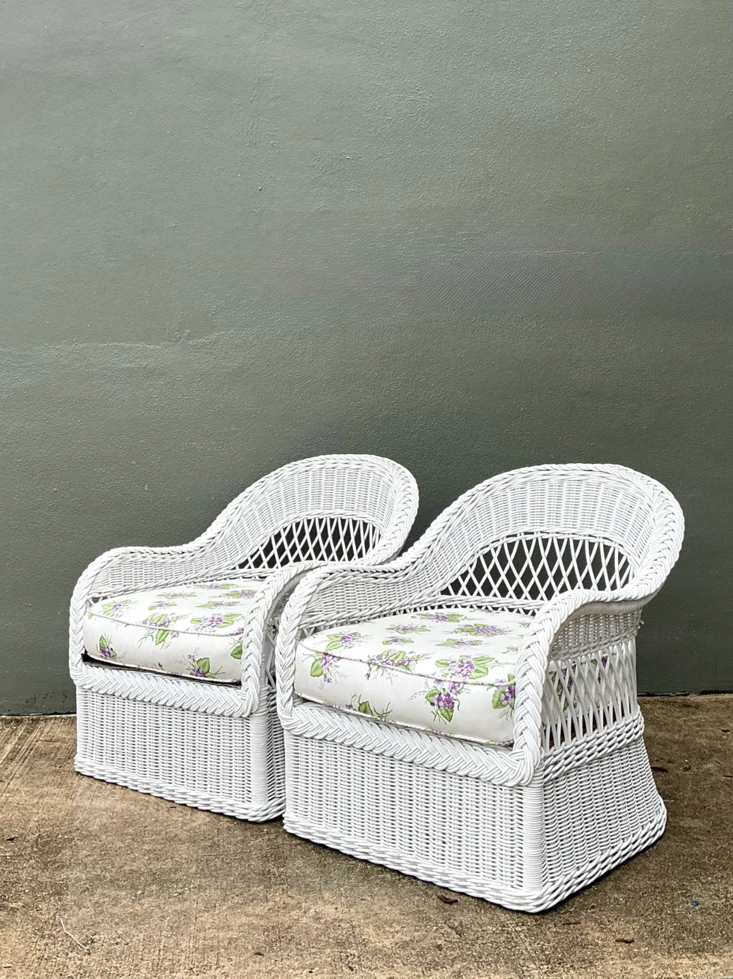 Vintage Lexington Braided White Rattan Lounge Chairs - A Pair — additional photo 6