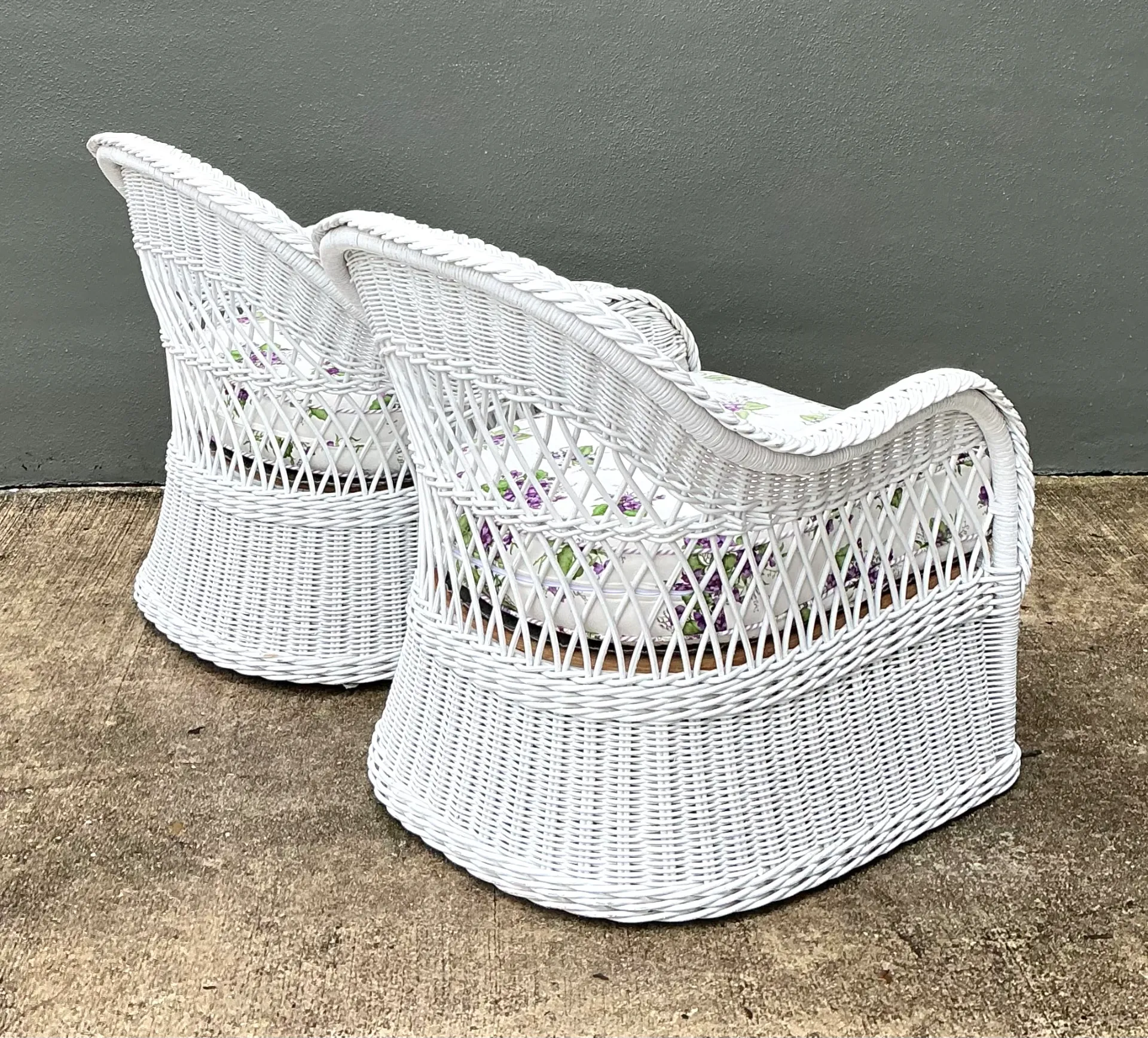 Vintage Lexington Braided White Rattan Lounge Chairs - A Pair — additional photo 5