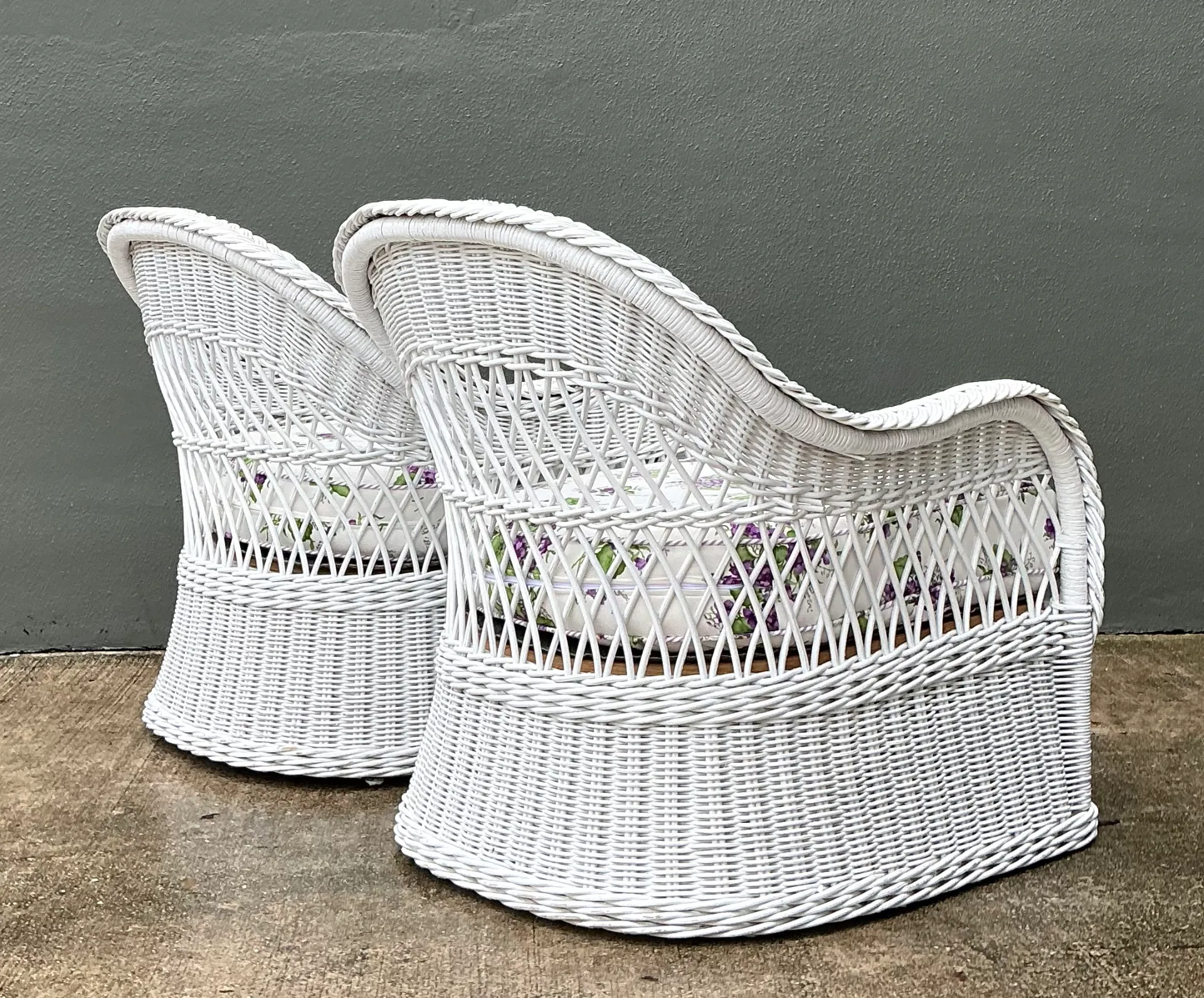 Vintage Lexington Braided White Rattan Lounge Chairs - A Pair — additional photo 7