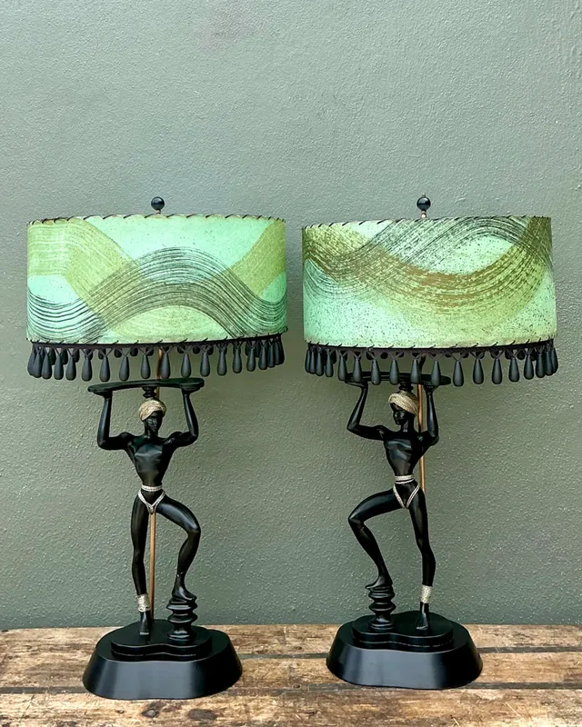 Vintage MCM Figurative Table Lamps with Green Shades - A Pair — additional photo 5