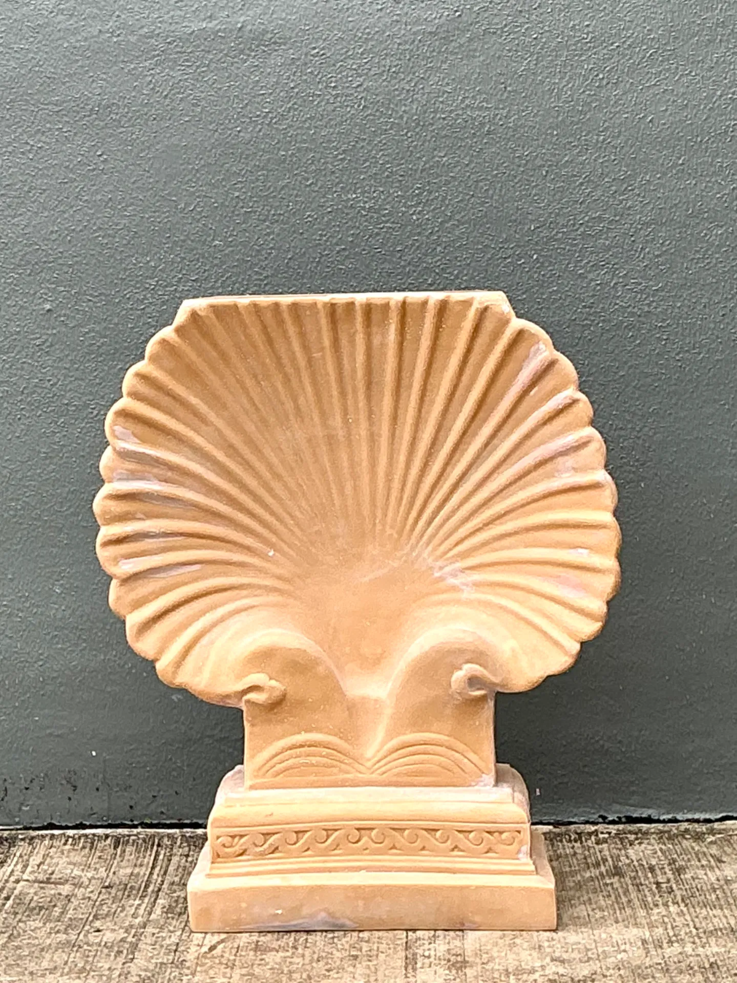Vintage Eco-Plaster Clam Shell Console Pedestal — additional photo 2