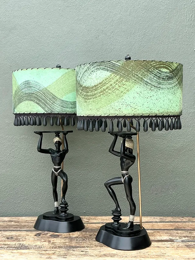 Vintage MCM Figurative Table Lamps with Green Shades - A Pair — additional photo 7