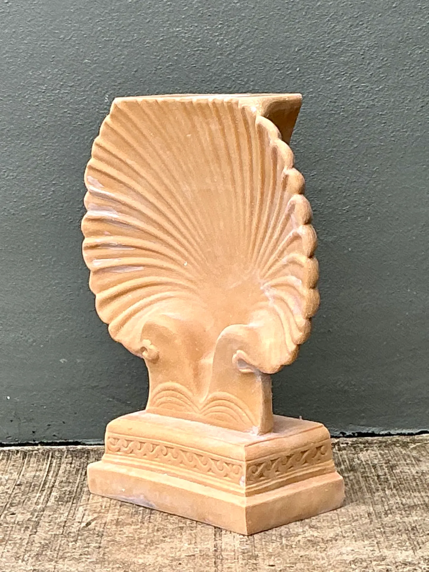 Vintage Eco-Plaster Clam Shell Console Pedestal — additional photo 3