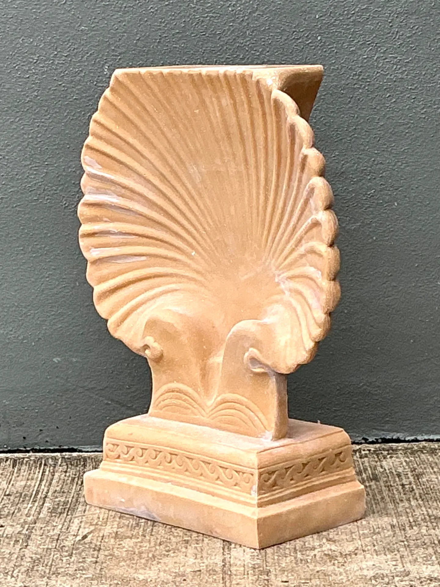 Vintage Eco-Plaster Clam Shell Console Pedestal — additional photo 1