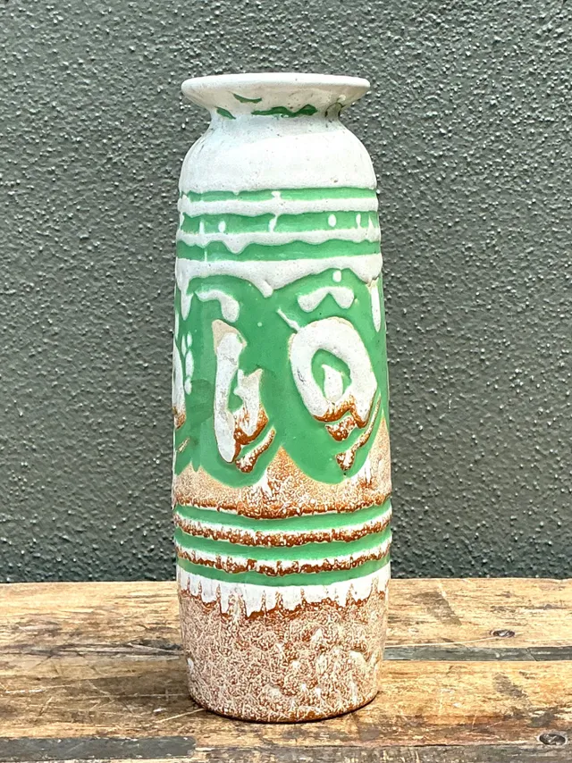 Vintage Hungarian Textured Ceramic Vase — additional photo 8
