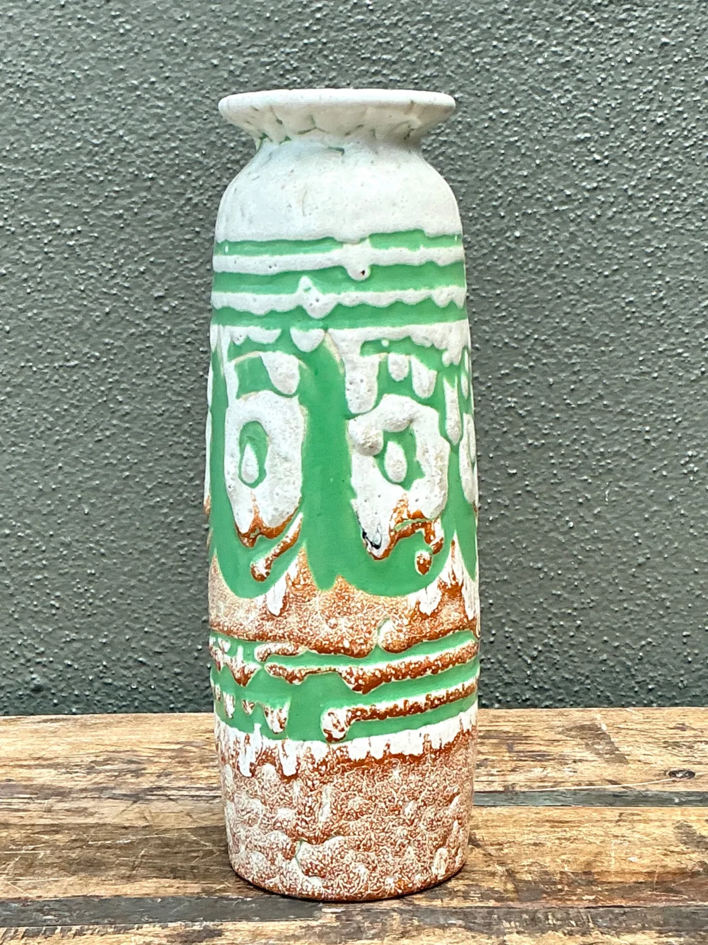 Vintage Hungarian Textured Ceramic Vase — additional photo 4