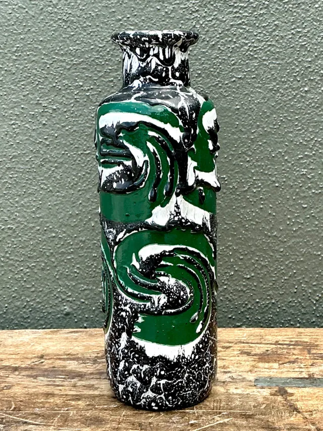 Vintage Hungarian Green Ceramic Vase with Abstract Relief — additional photo 8