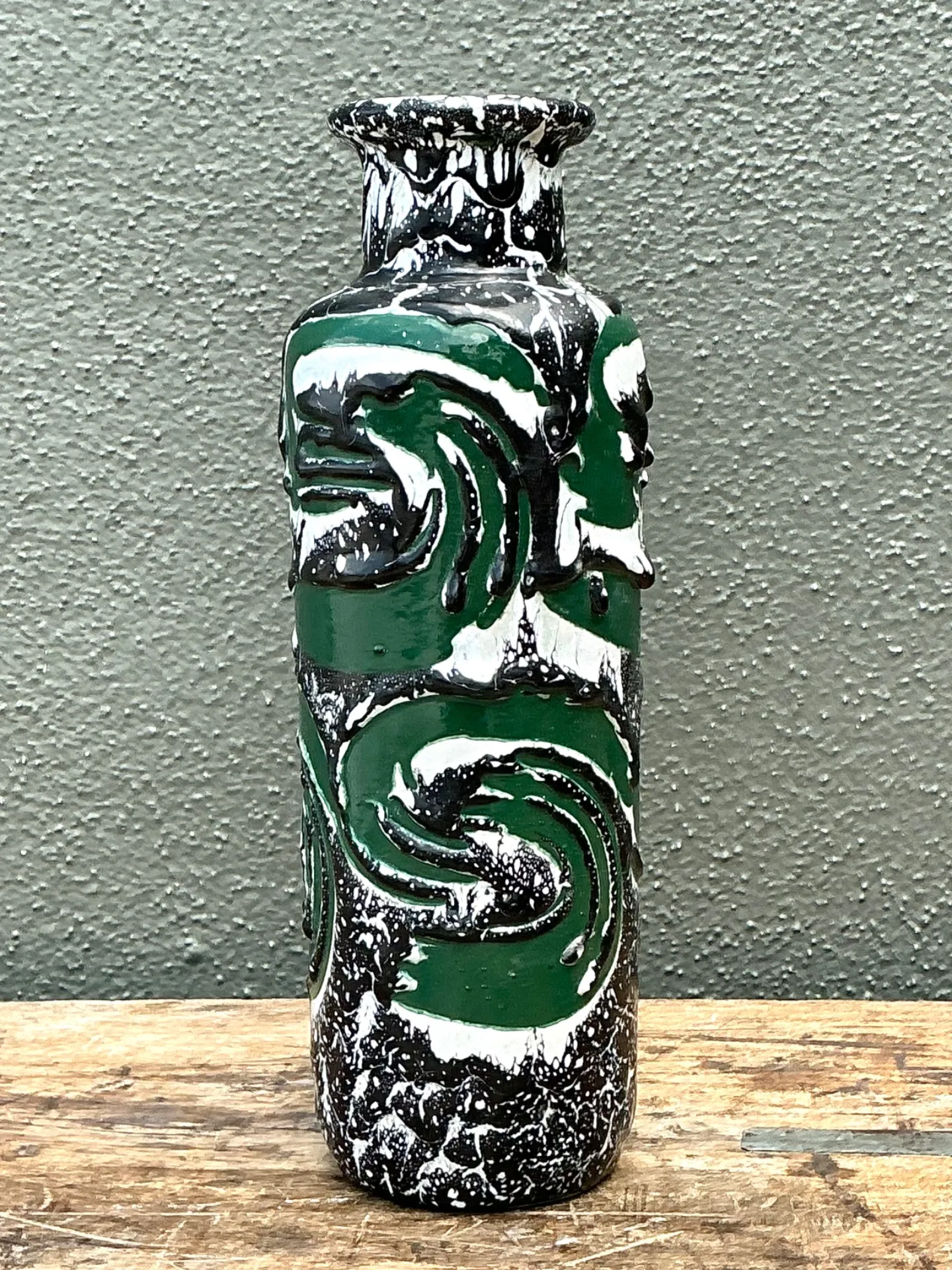Vintage Hungarian Green Ceramic Vase with Abstract Relief — additional photo 3