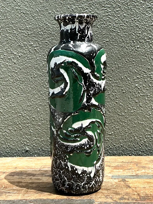 Vintage Hungarian Green Ceramic Vase with Abstract Relief — additional photo 5
