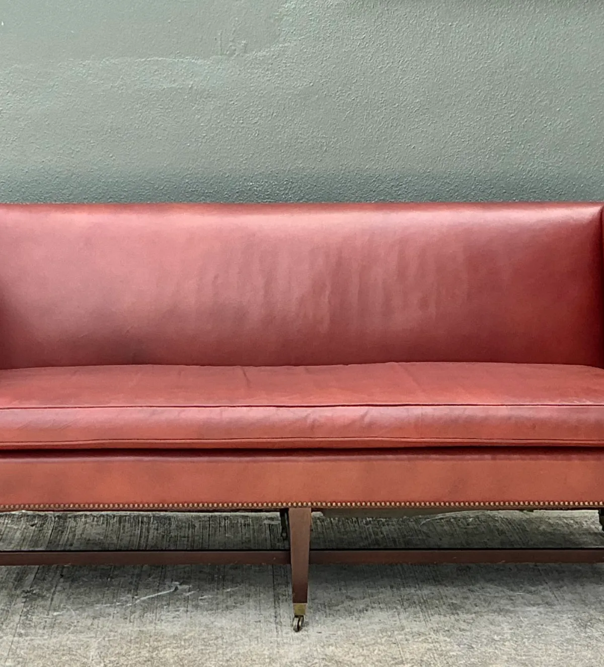 Vintage Saybolt And Cleland Nailhead Trim Leather Sofa — additional photo 8