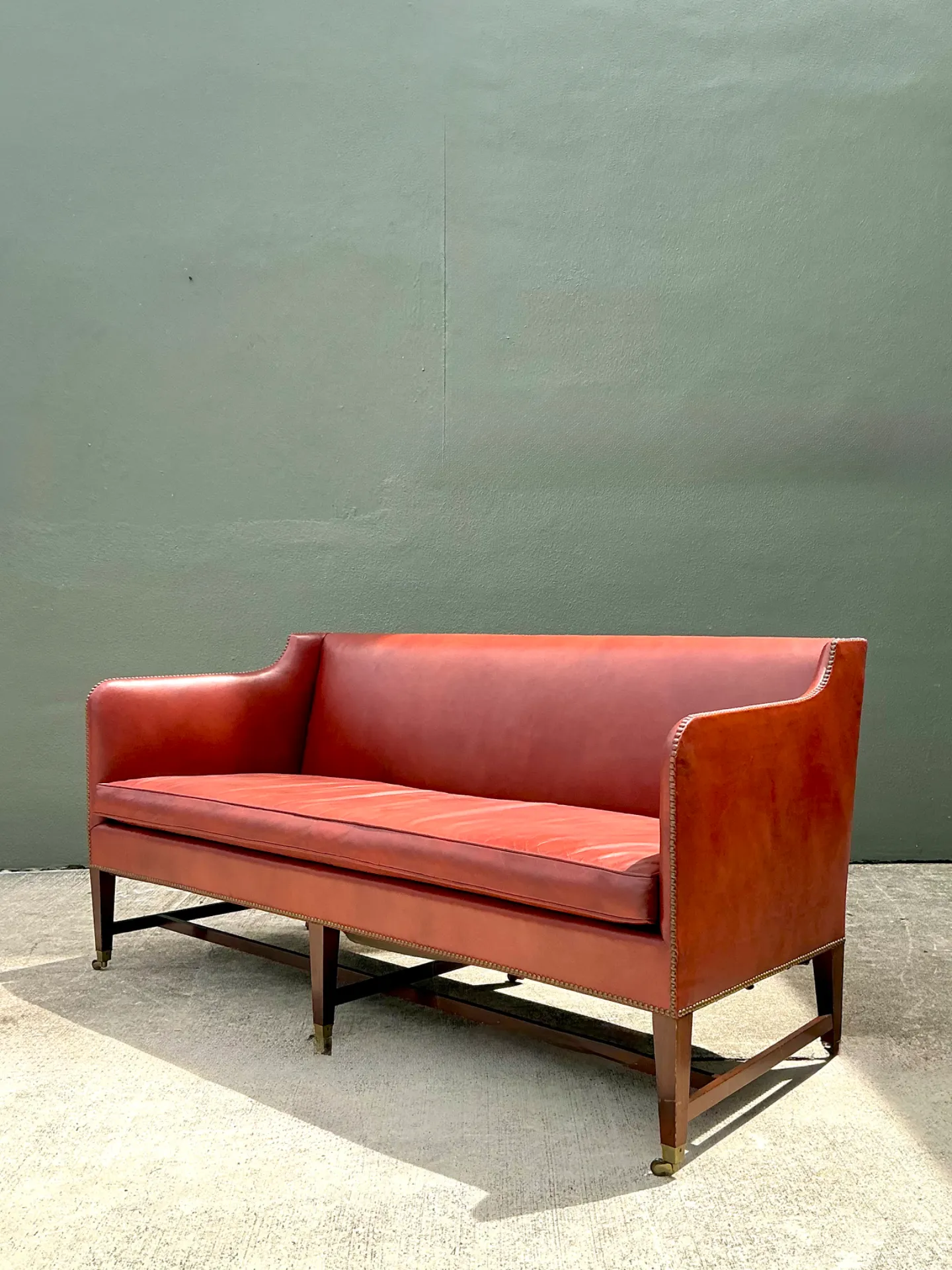 Vintage Saybolt And Cleland Nailhead Trim Leather Sofa — additional photo 7