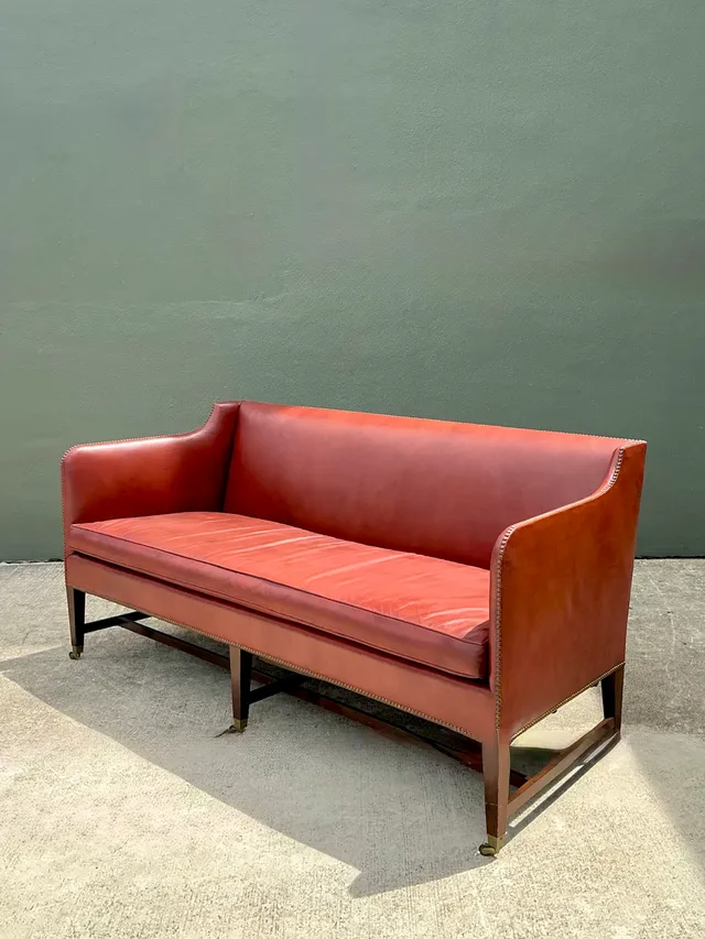 Vintage Saybolt And Cleland Nailhead Trim Leather Sofa — additional photo 5