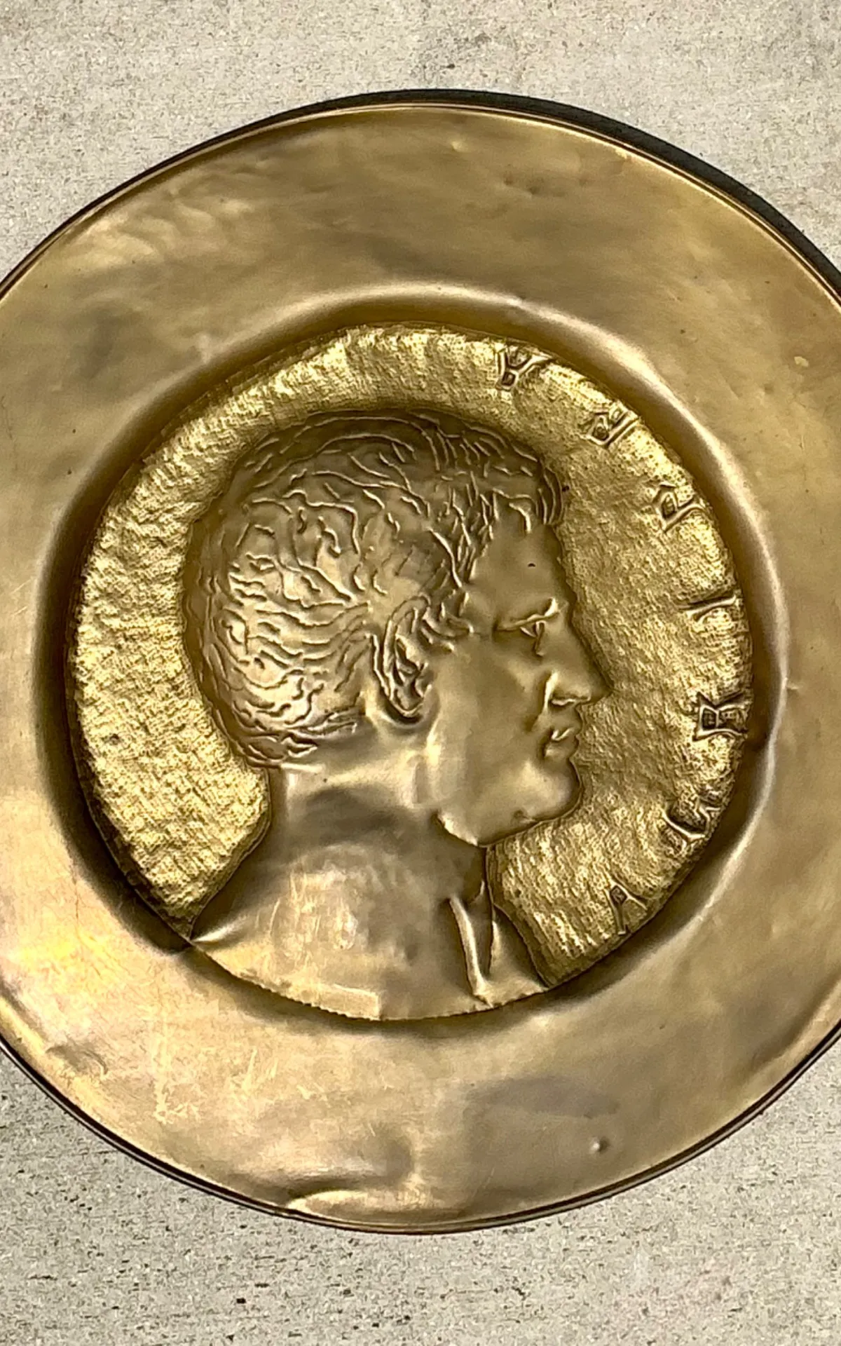 Vintage Bronze Relief Medallion — additional photo 3