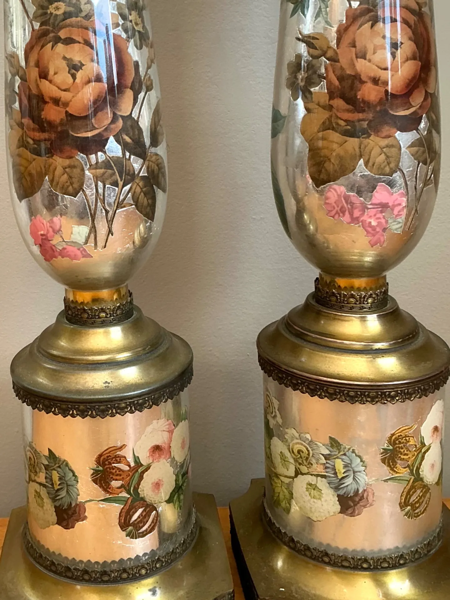 Vintage Italian Eglomise Rose Lamps - A Pair — additional photo 2