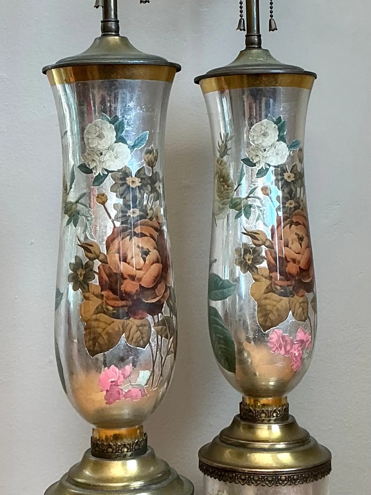 Vintage Italian Eglomise Rose Lamps - A Pair — additional photo 1