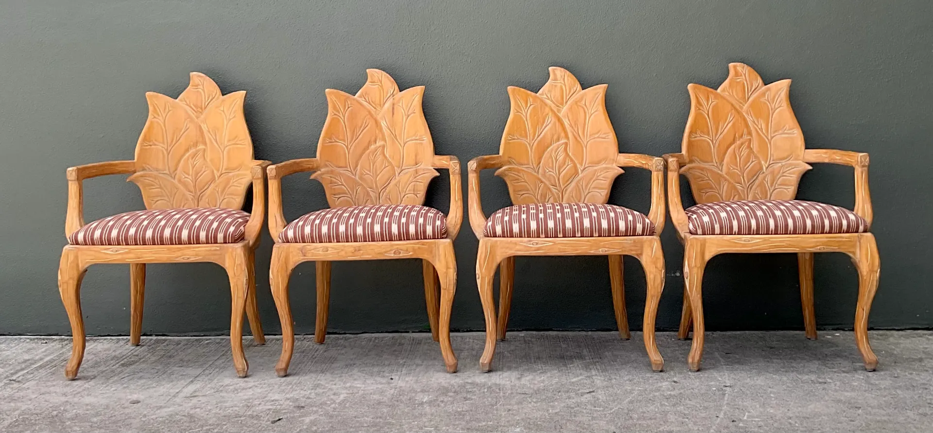Vintage Carved Wood Leaf Back Chairs - Set of 4 — additional photo 7