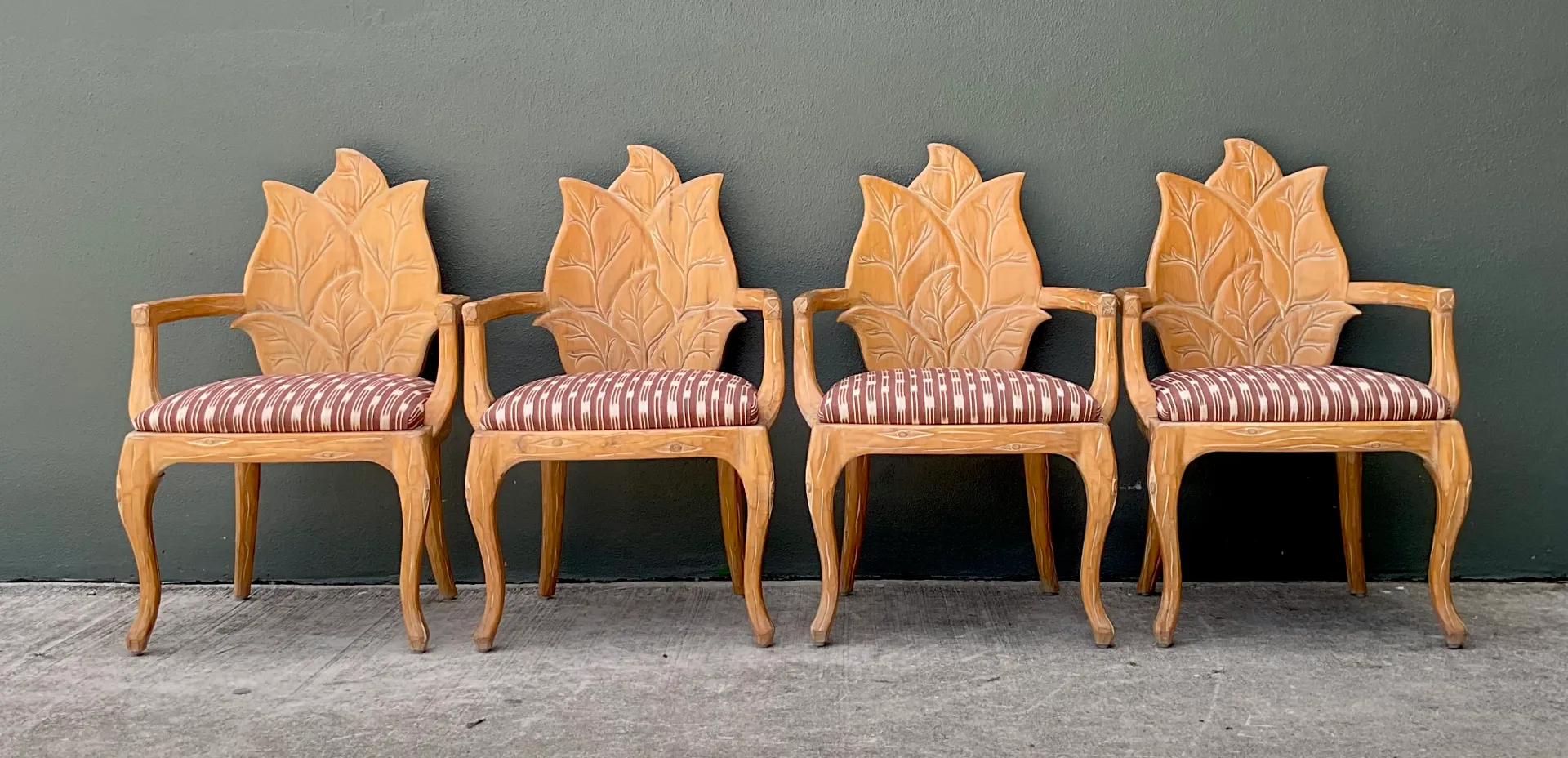 Vintage Carved Wood Leaf Back Chairs - Set of 4 — additional photo 8
