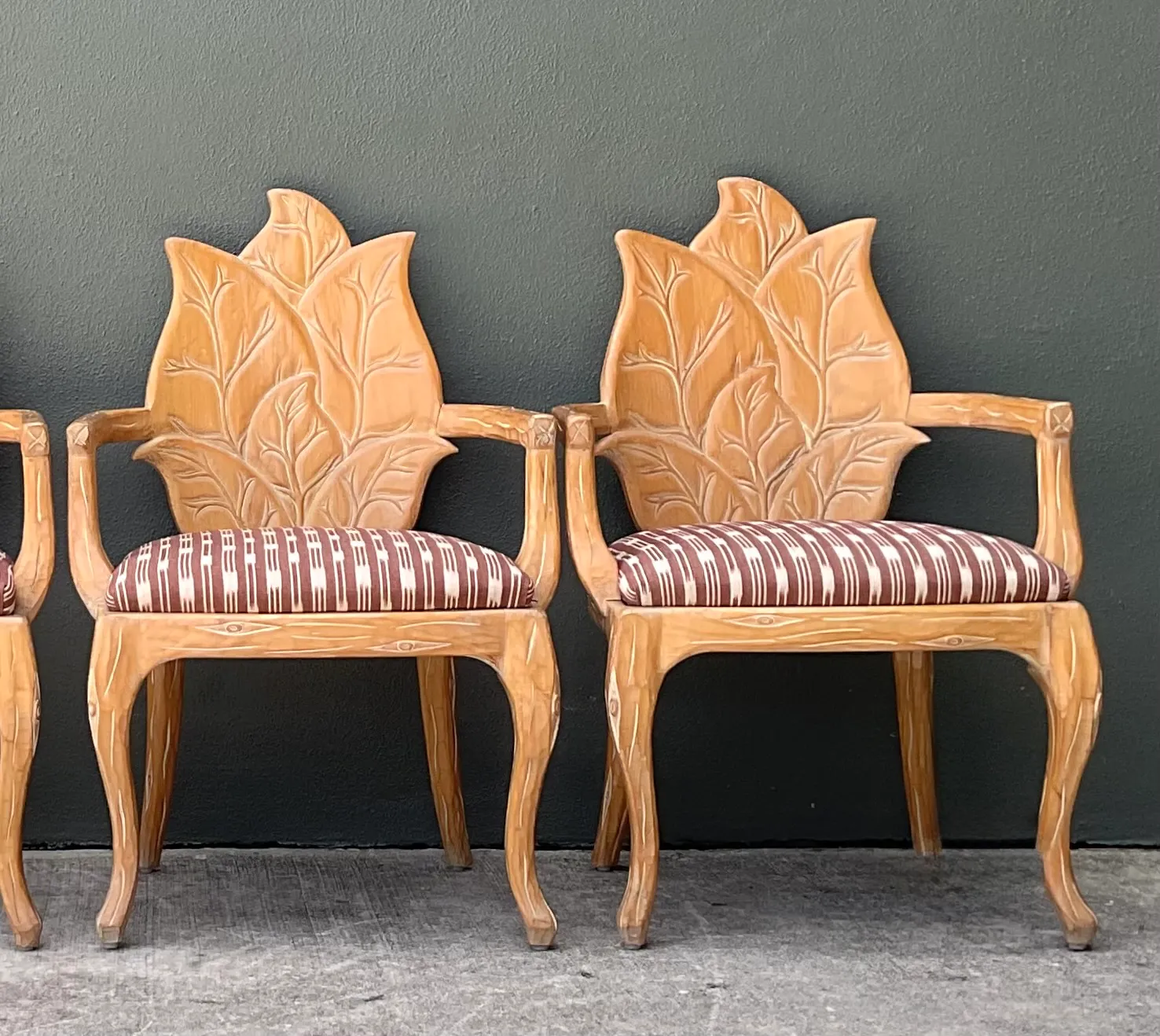 Vintage Carved Wood Leaf Back Chairs - Set of 4 — additional photo 3