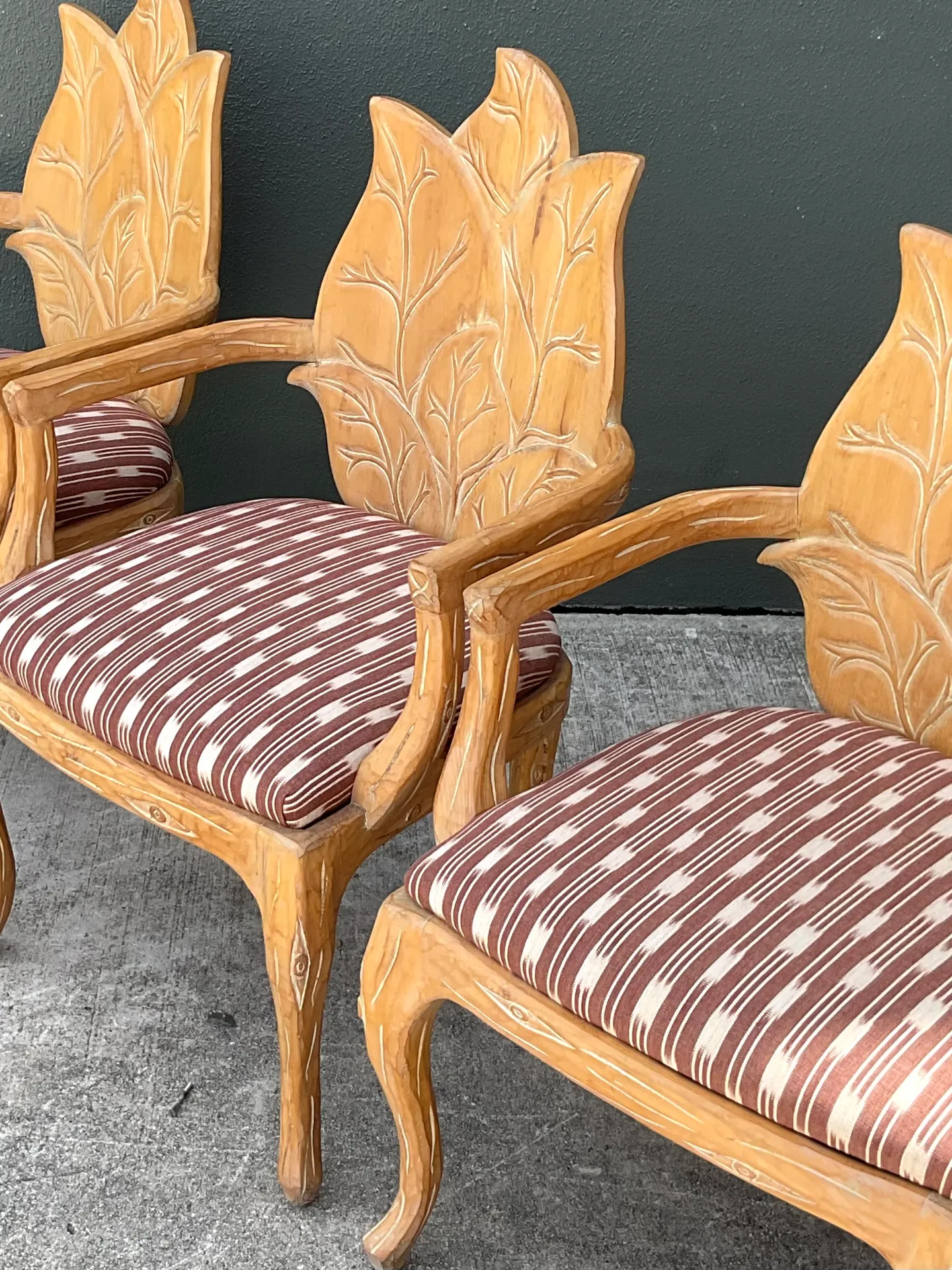 Vintage Carved Wood Leaf Back Chairs - Set of 4 — additional photo 2