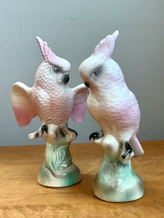 Vintage Ceramic Cockatoo Figurines - Pair — additional photo 6
