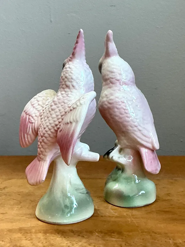 Vintage Ceramic Cockatoo Figurines - Pair — additional photo 2