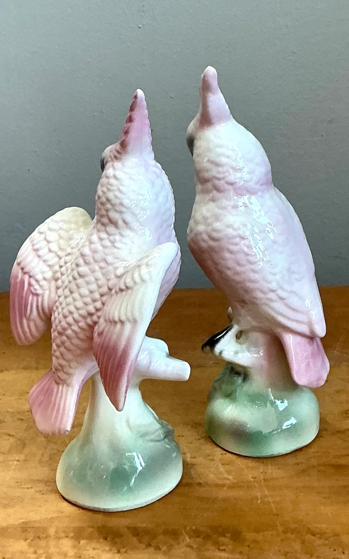 Vintage Ceramic Cockatoo Figurines - Pair — additional photo 3