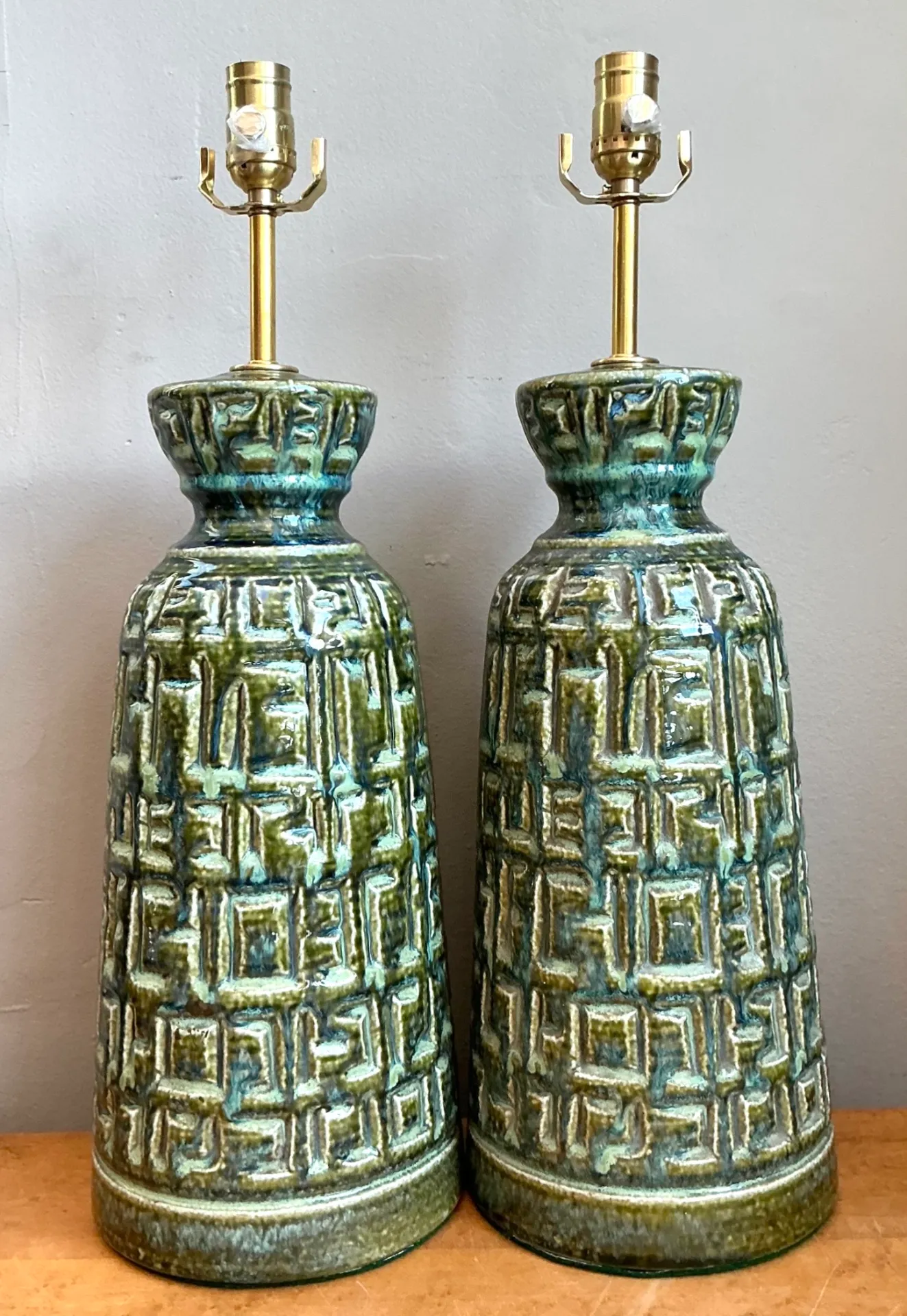 Vintage MCM Green Textured Ceramic Table Lamps — additional photo 3