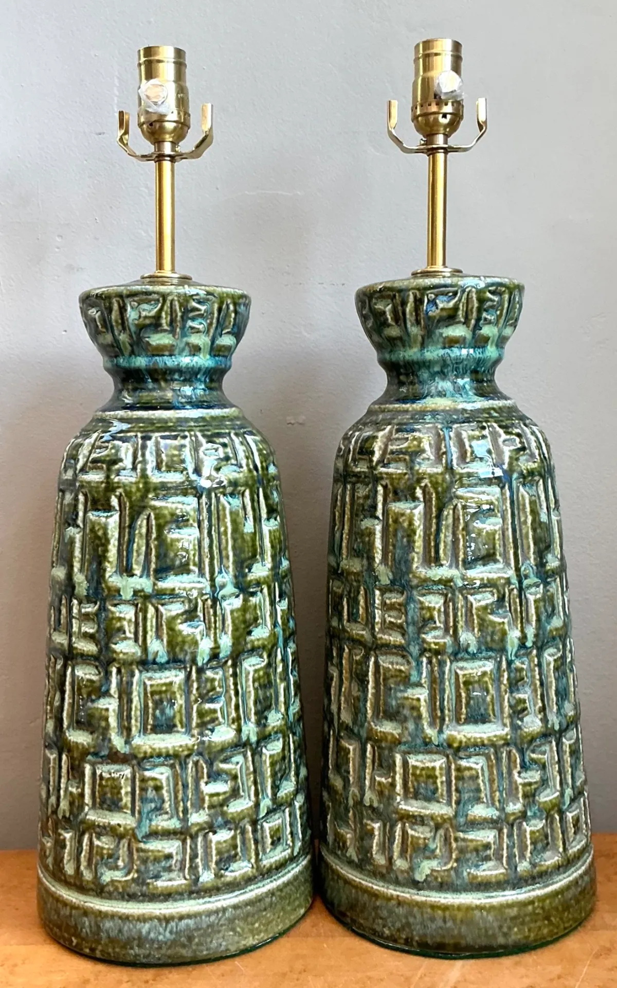 Vintage MCM Green Textured Ceramic Table Lamps — additional photo 3