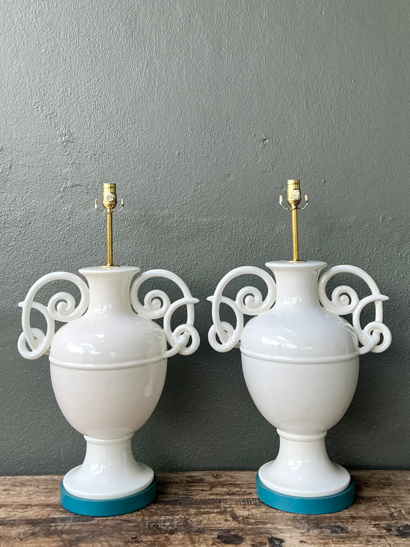 Vintage Italian Bassanello White Ceramic Table Lamps - Pair — additional photo 8