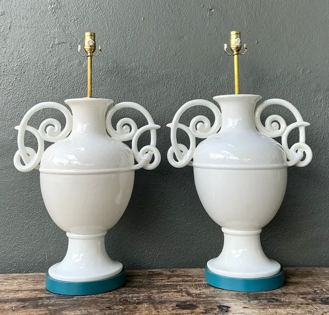 Vintage Italian Bassanello White Ceramic Table Lamps - Pair — additional photo 1