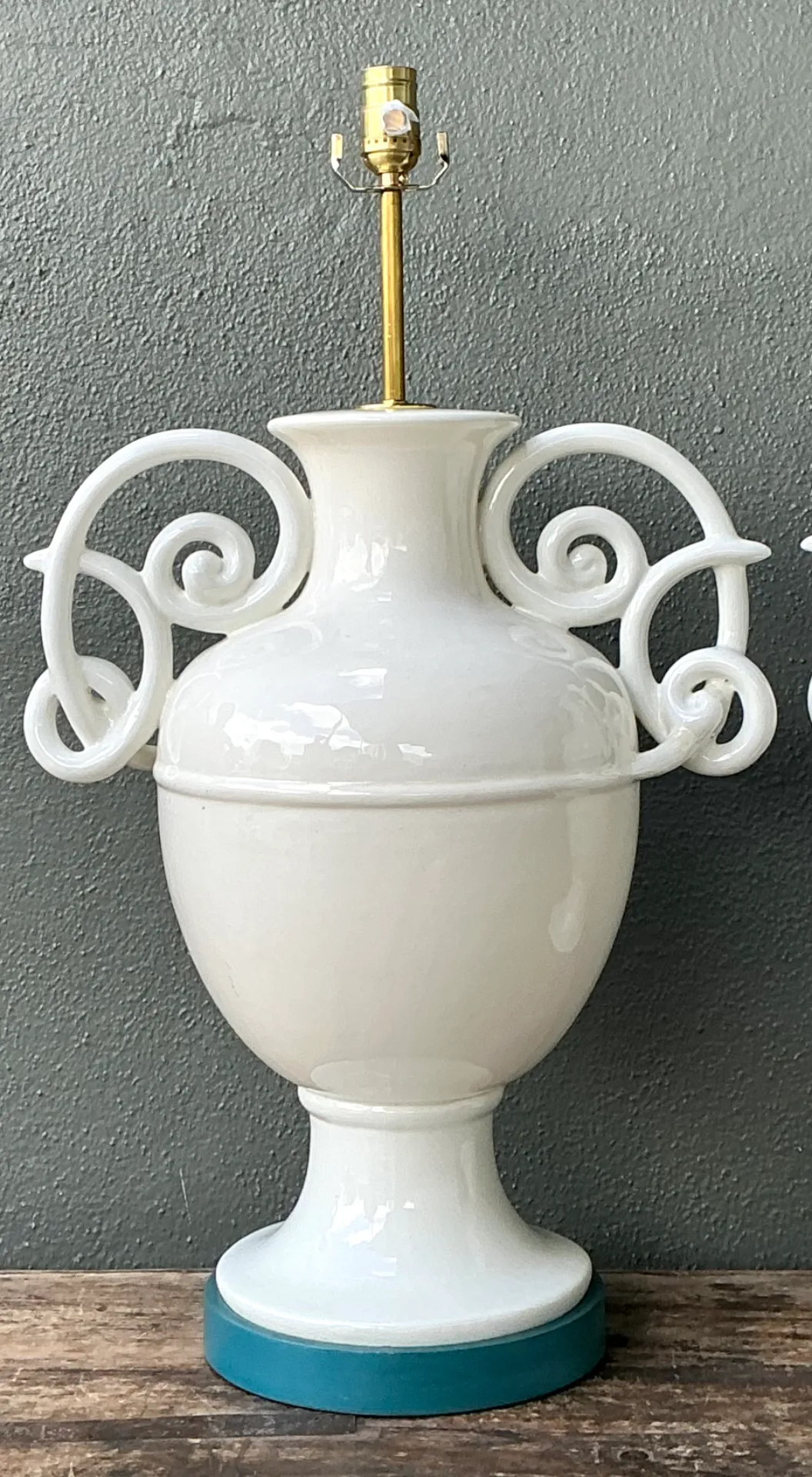 Vintage Italian Bassanello White Ceramic Table Lamps - Pair — additional photo 4
