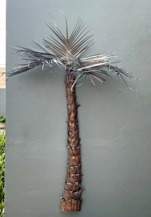 Vintage Metal Palm Tree Wall Sculpture — additional photo 2