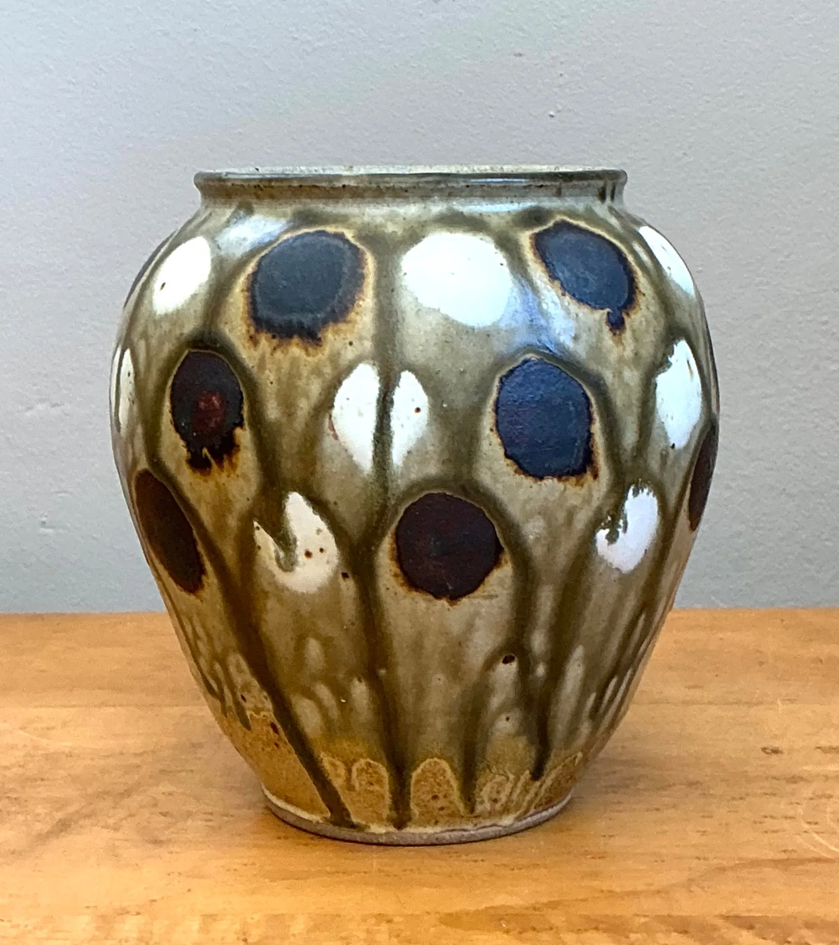 Vintage Handcrafted Polka Dot Ceramic Vase — additional photo 7