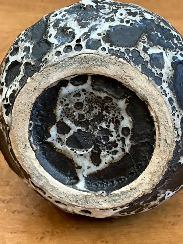 Vintage Black and White Textured Ceramic Vase — additional photo 1