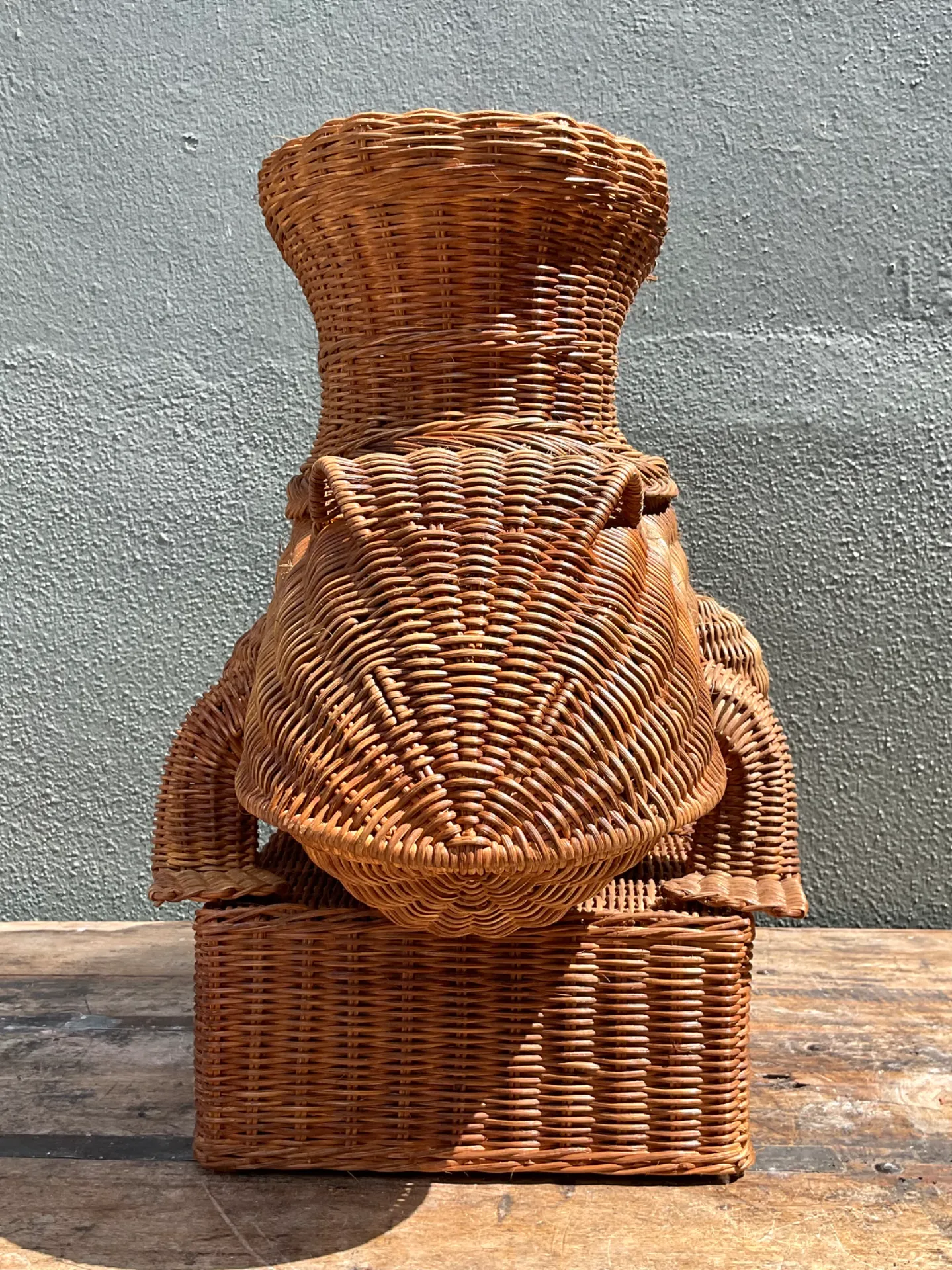 Vintage Woven Rattan Frog Table — additional photo 1