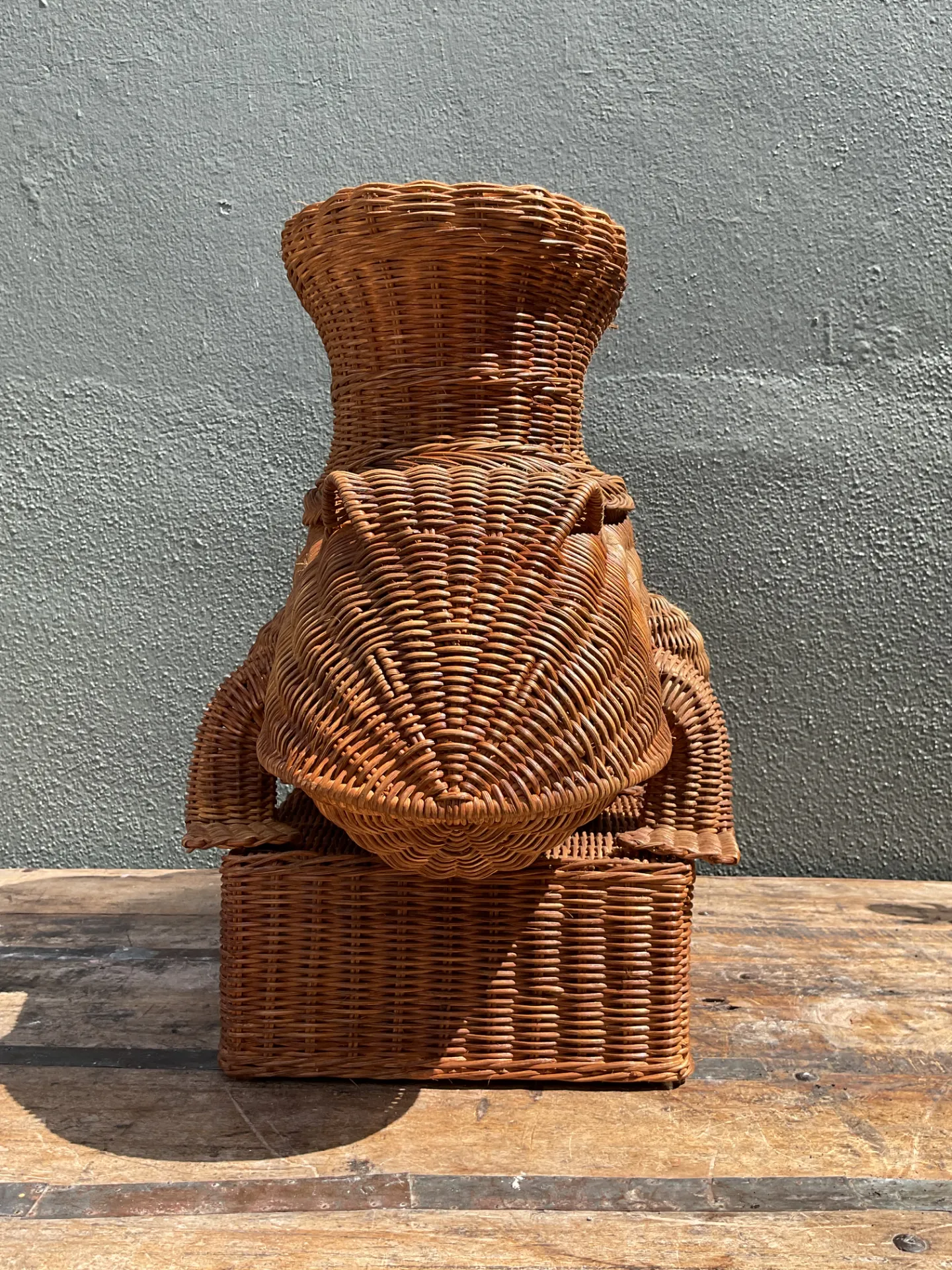 Vintage Woven Rattan Frog Table — additional photo 6
